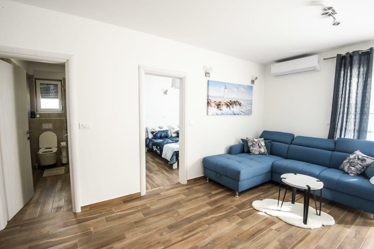 Blue Pearl Apartment Rogoznica  Esterno foto