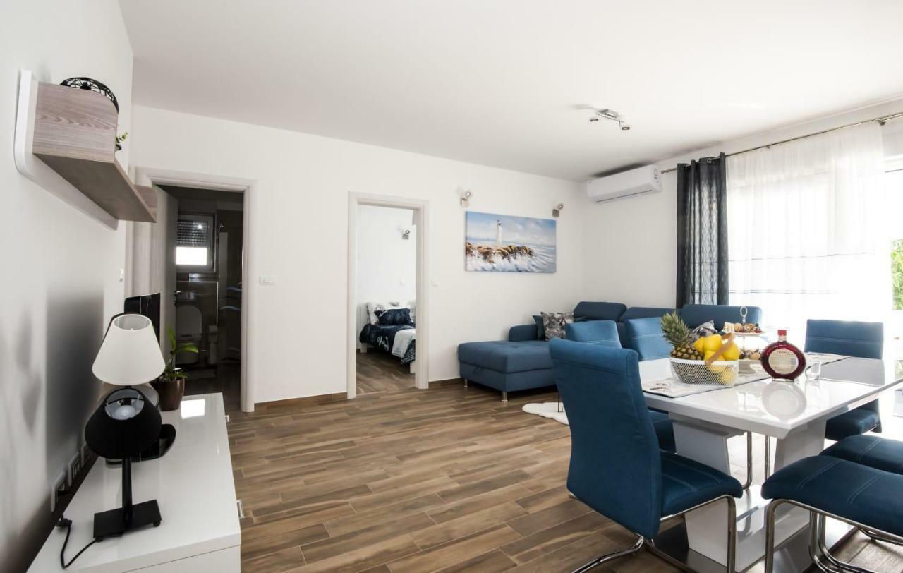 Blue Pearl Apartment Rogoznica  Esterno foto
