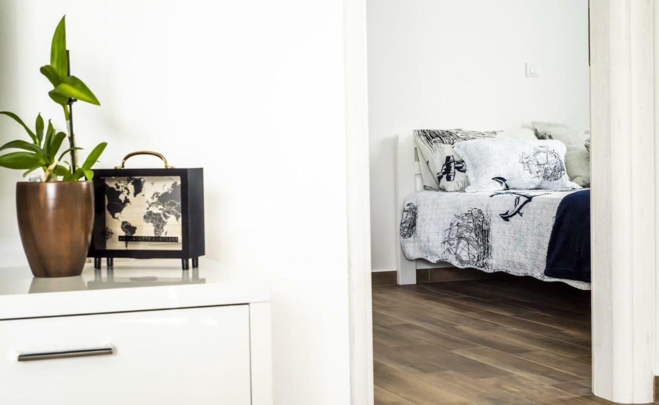 Blue Pearl Apartment Rogoznica  Esterno foto