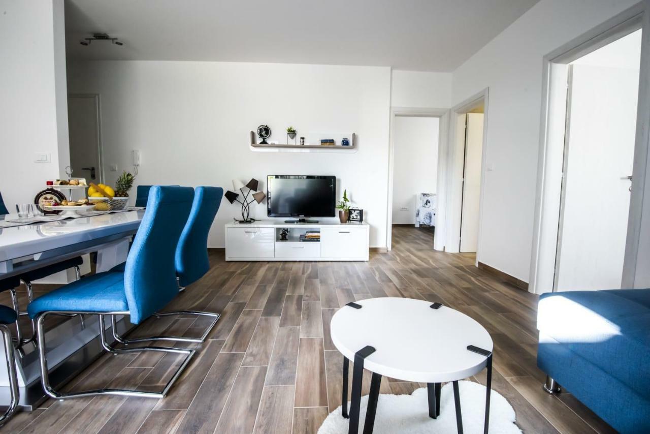 Blue Pearl Apartment Rogoznica  Esterno foto